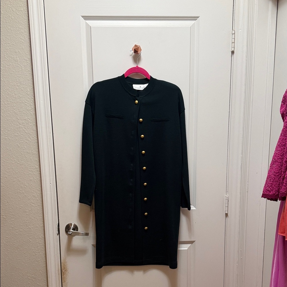 Elegant Dark Green Button-Up Dress
